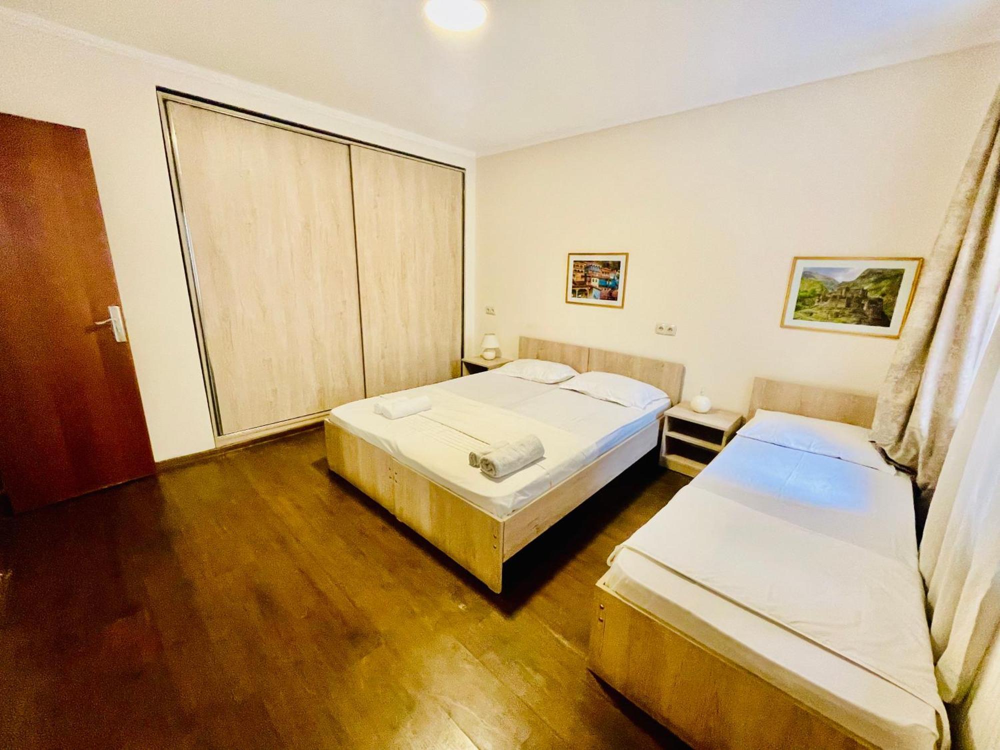Hotel Klarastan Bon Voyage Tiflis Exterior foto