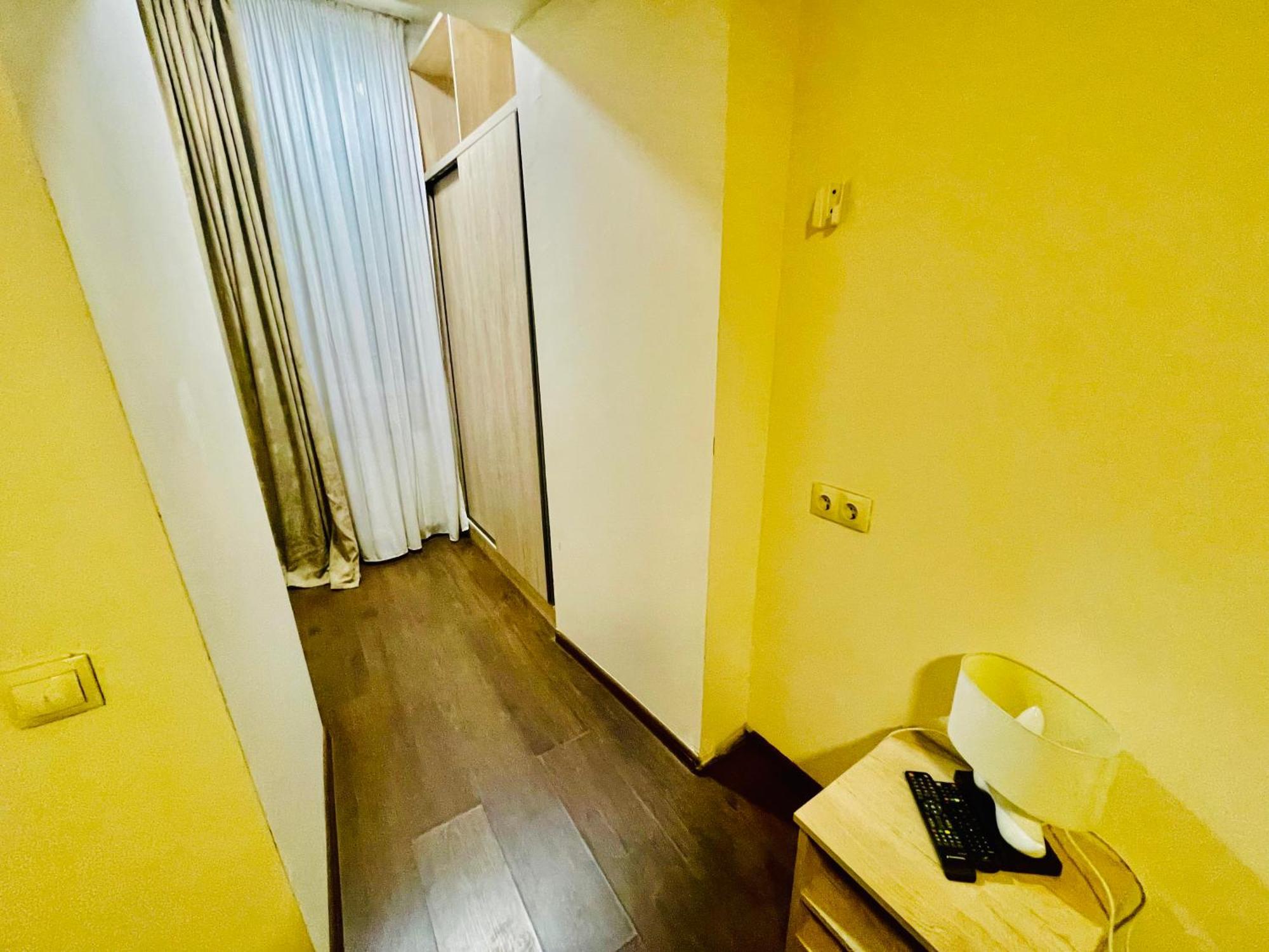 Hotel Klarastan Bon Voyage Tiflis Exterior foto