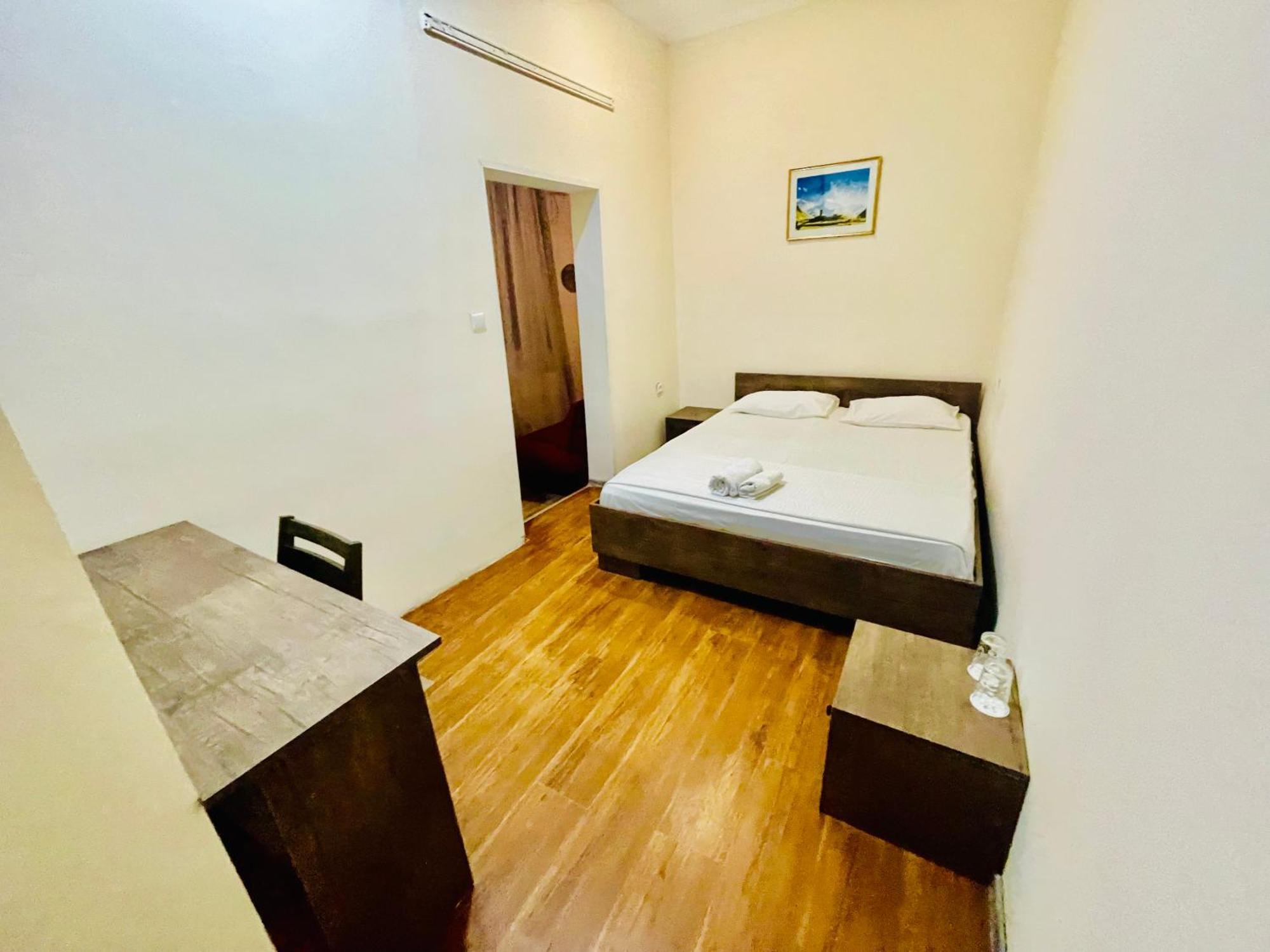 Hotel Klarastan Bon Voyage Tiflis Exterior foto